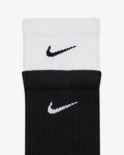 Nike socks (1 pair)